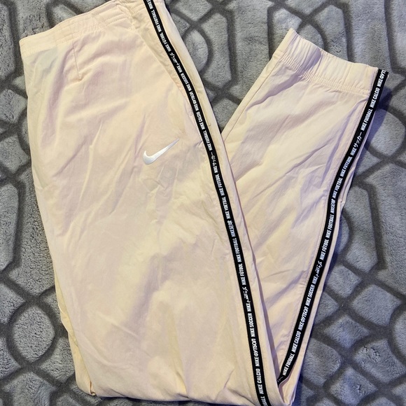 Nike Pants - Nike Windbreaker Pant